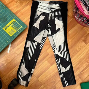 Lucy Activewear Leggings Black Gray